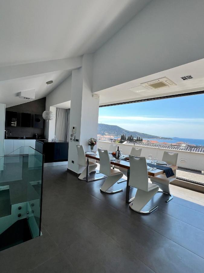 Апартаменты Luxury Laurus Penthouse With Awesome Sea View Примоштен Экстерьер фото
